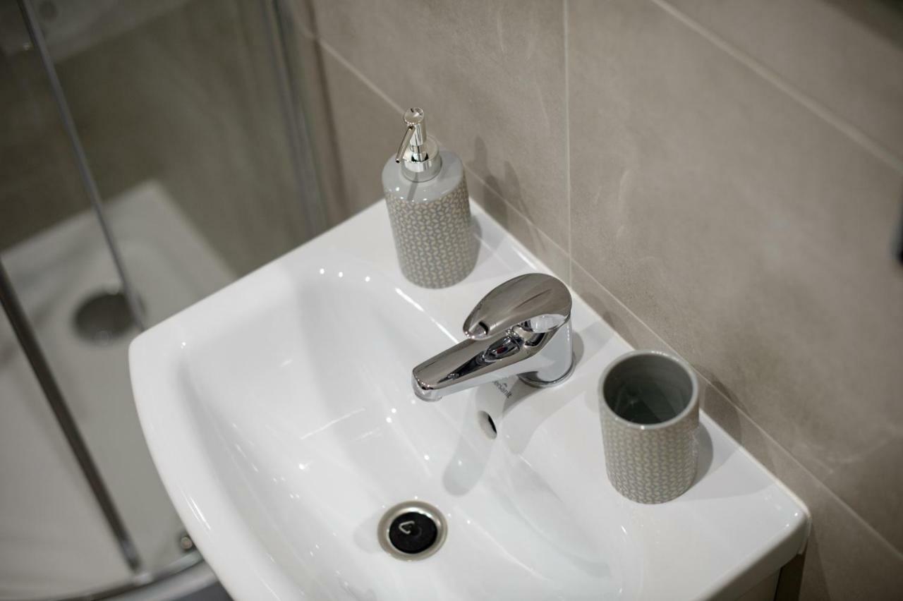 Apartament Przytulny キェルツェ エクステリア 写真